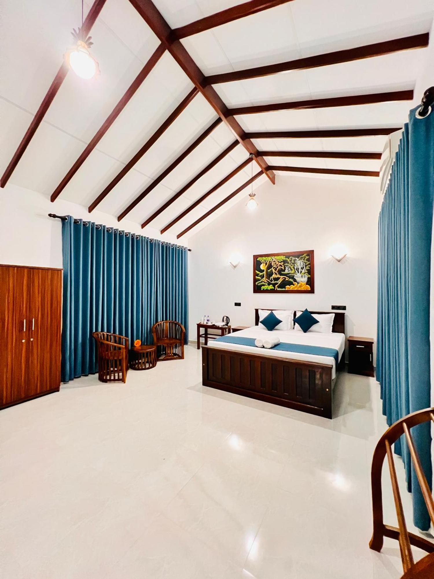 Ocean Front Villa Hikkaduwa Luaran gambar