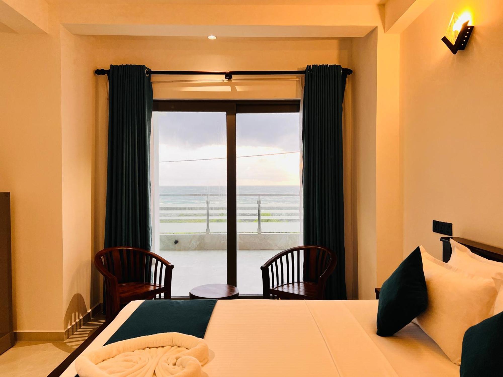 Ocean Front Villa Hikkaduwa Luaran gambar