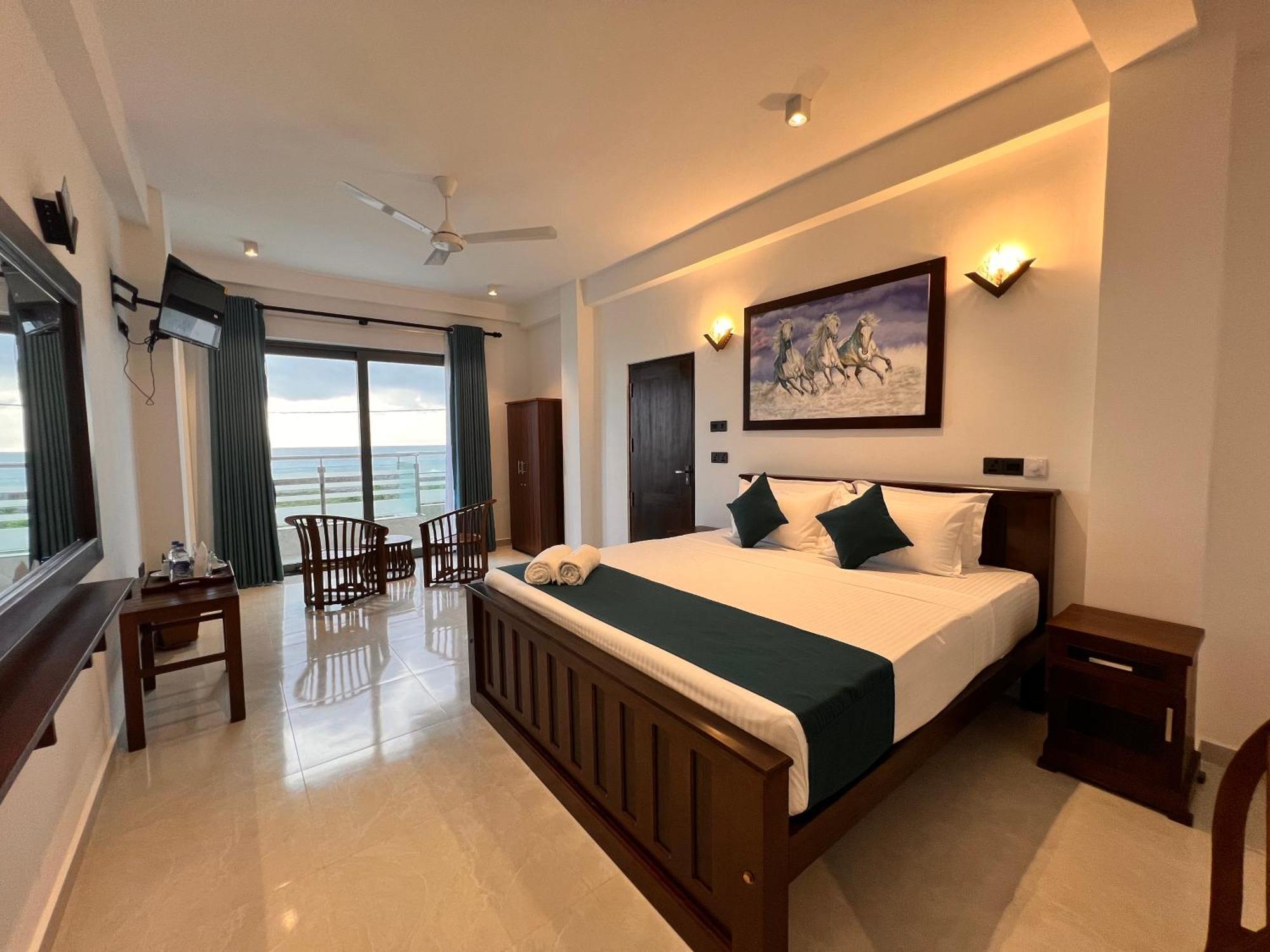 Ocean Front Villa Hikkaduwa Luaran gambar
